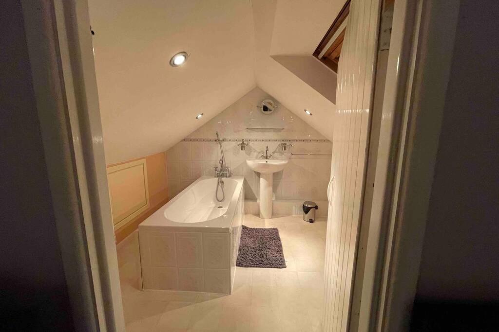 Detached Bungalow II Big Garden II Pet Friendly Villa Hednesford Exterior photo